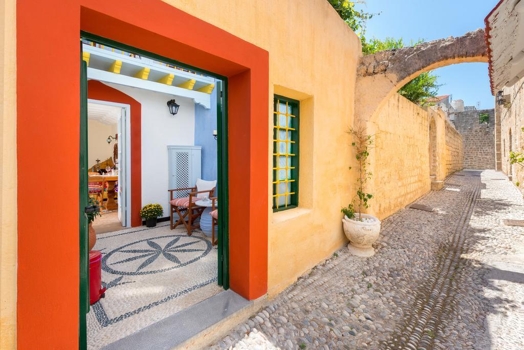Villa Giorgos' Old Story 2Bed Stone House With Private Hamam In The Old Town Rhodes City Esterno foto